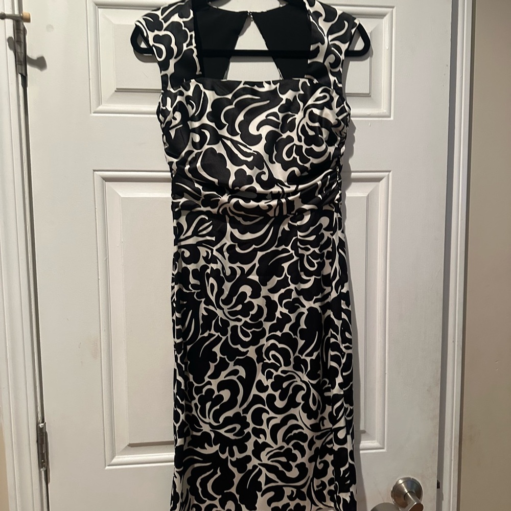 Donna Ricco Black and White Patterned Midi Dress Size 4